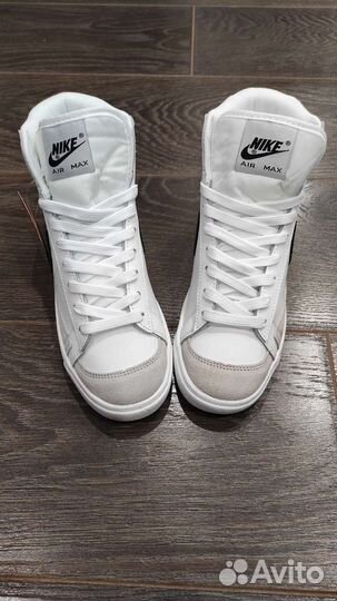Кроссовки Nike