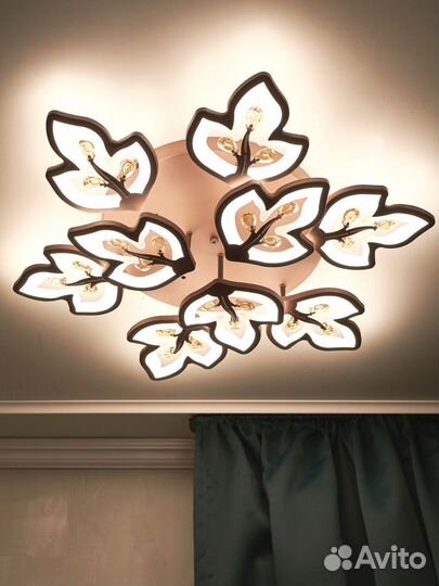 Люстра светодиодная потолочная 9 ламп