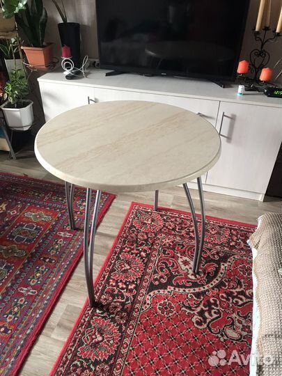 Стол обеденный круглый