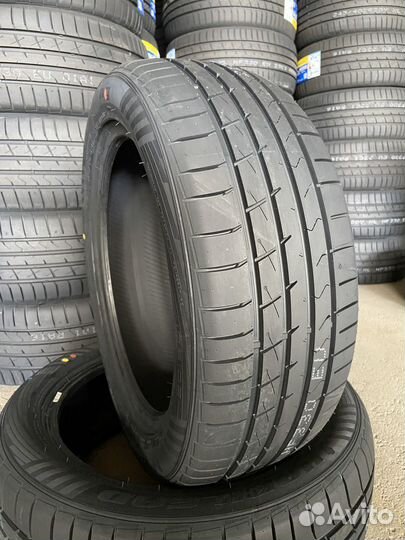 Habilead HF330 225/40 R18 93W