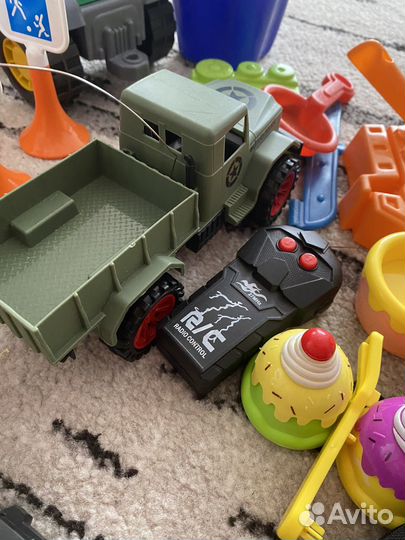 Игрушки разные