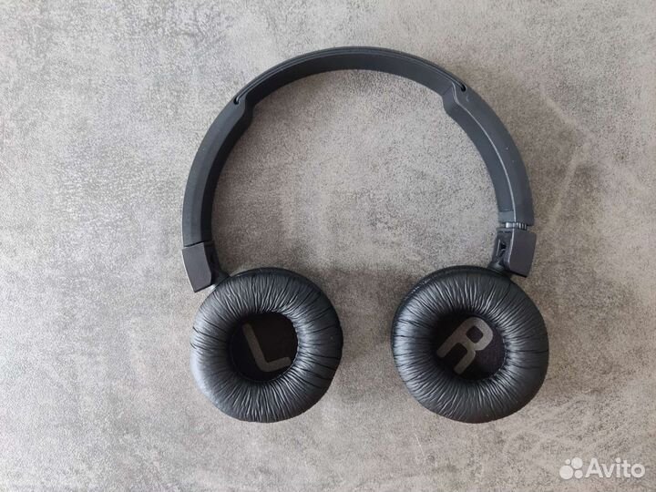 Беспроводные наушники JBL T450BT