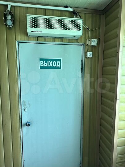 Здание, 225 м²