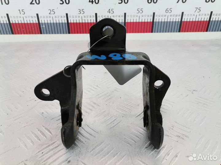 Кронштейн двигателя Kia Sportage 2005