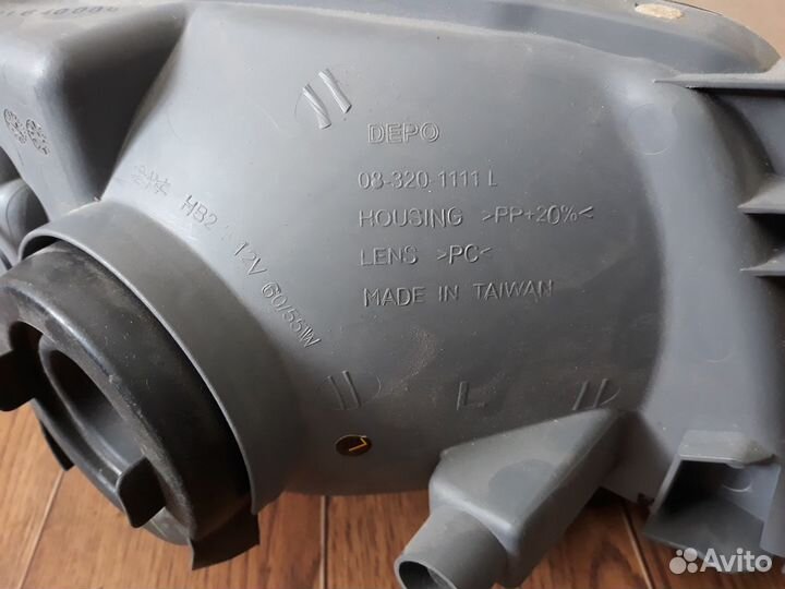 Фара левая Subaru Forester