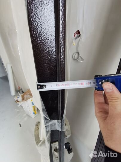 Продам входную металлическую дверь бу