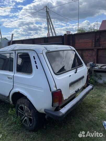 LADA 4x4 (Нива) 1.7 МТ, 2015, битый, 147 000 км