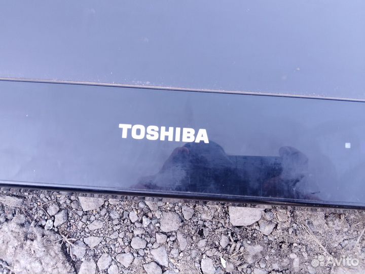 Продам телевизор на запчасти