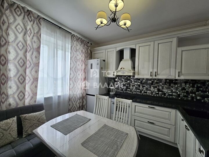 2-к. квартира, 70,4 м², 23/25 эт.