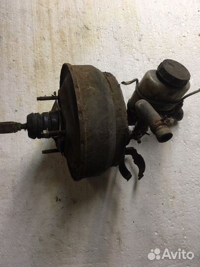 Главный тормозной Nissan Primera P-10