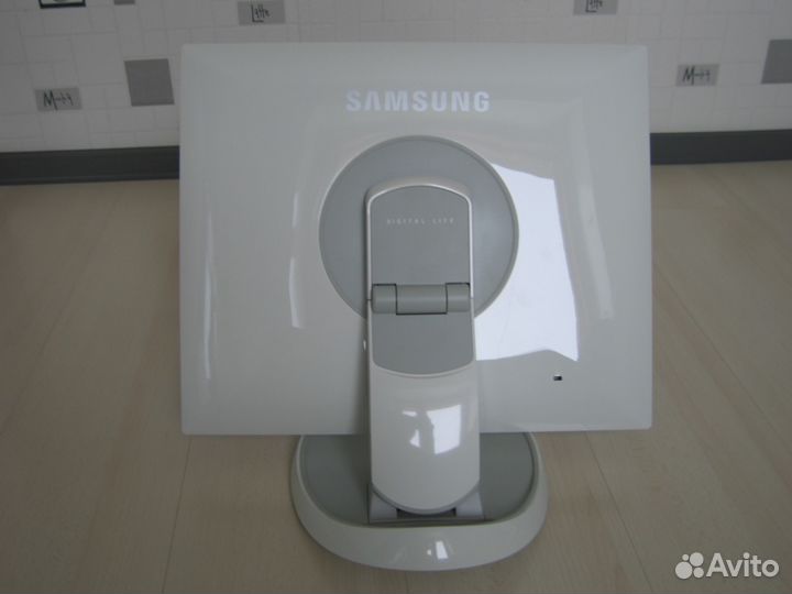 Монитор samsung SyncMaster 960BF