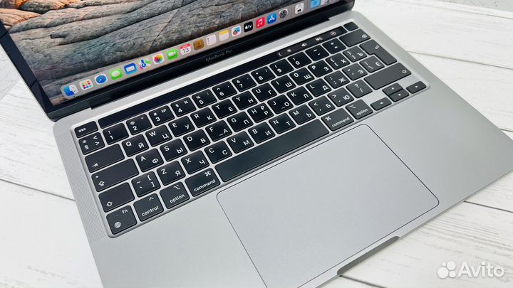 Apple MacBook Pro 13 (2020) m1 / 16gb/ 256gb