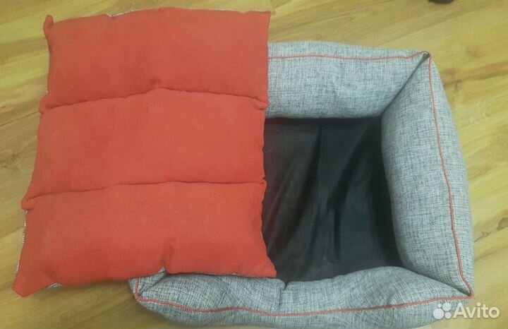 Лежанка для собак и кошек