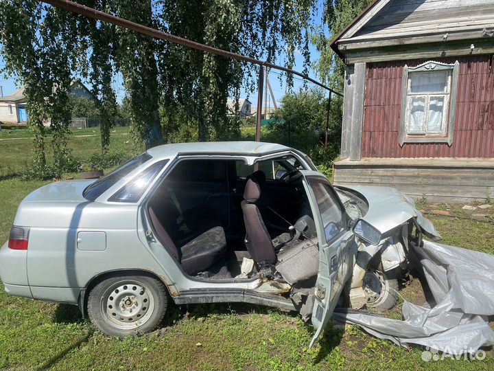 ВАЗ 2110 1.5 МТ, 2004, битый, 160 000 км