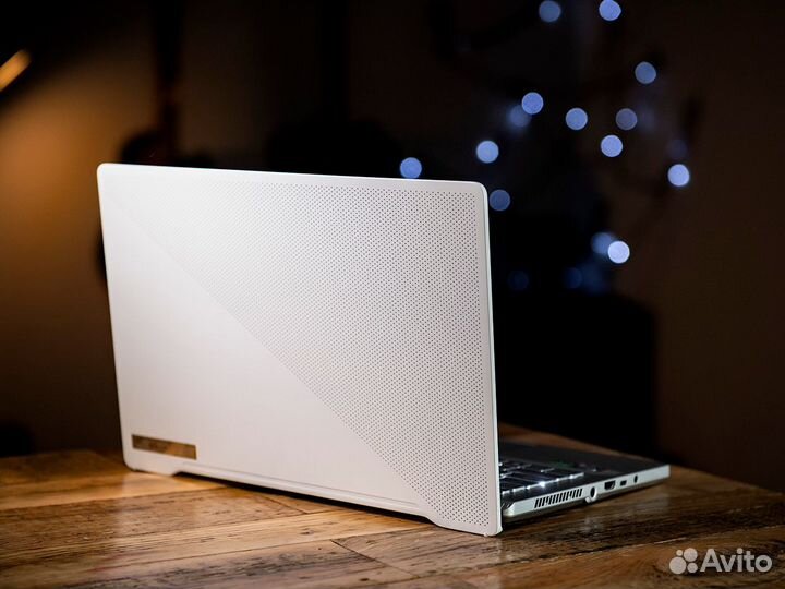 Ноутбук asus ROG Zephyrus G16 R9-7940HS RTX4050