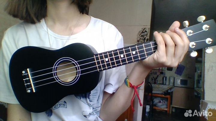 Укулеле+чехол+тюнер+струны+медиатор