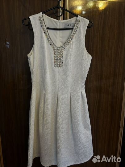 Платье нарядное 40 42