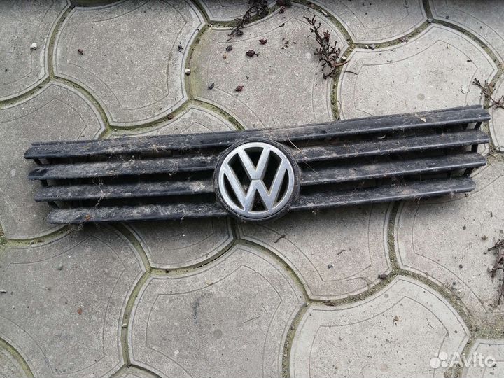 Пластиковые детали на фольксваген пассат Б 4