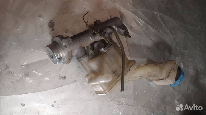 Главный тормозной цилиндр Nissan Primera P12 P12E