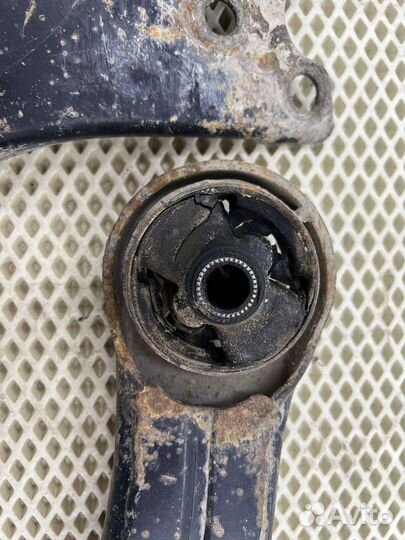 Рычаг передний правый и левый Geely Emgrand Ec7