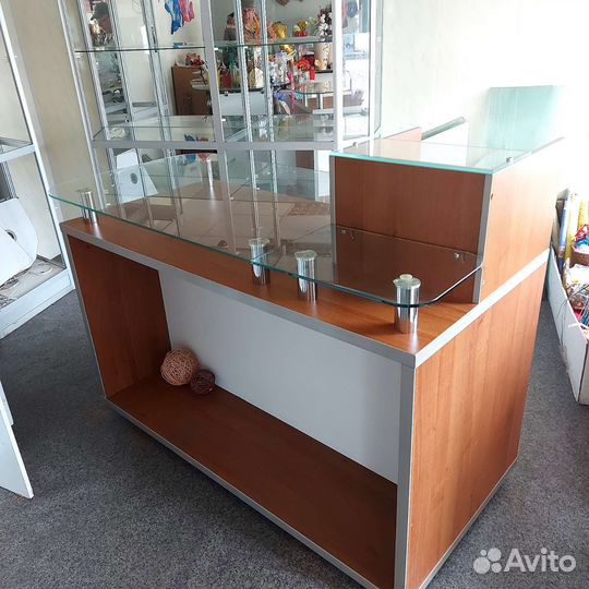 Прилавок и накопитель для упаковки