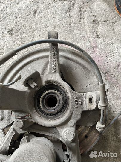 Поворотный кулак передний правый LADA vesta
