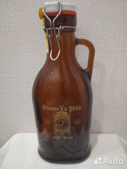 Бутылка с ручкой с бугельной пробкой Прага 1 л