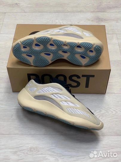 Кроссовки adidas yeezy boost 700