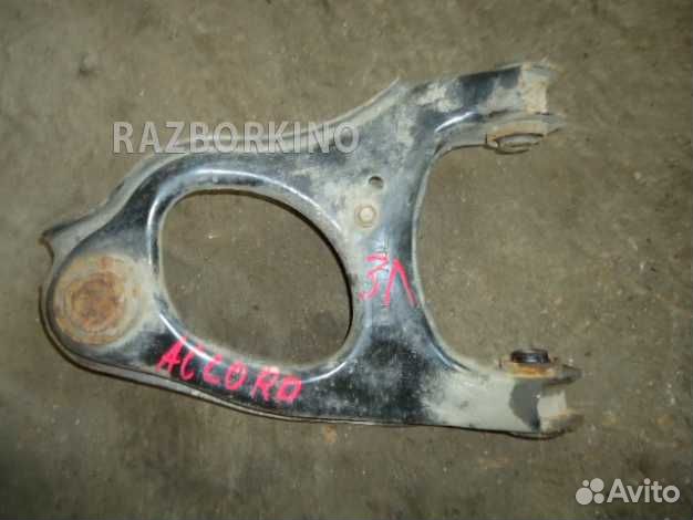 Рычаг задний верхний левый