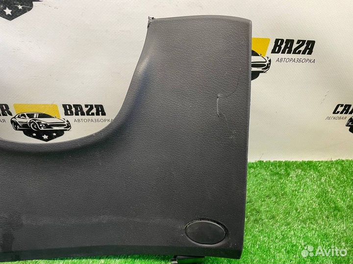 Накладка панели приборов (нижняя )