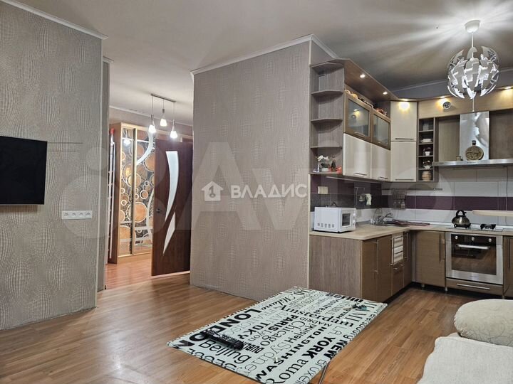 2-к. квартира, 57 м², 4/4 эт.