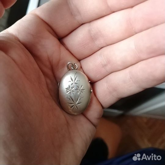 Кулон, локет