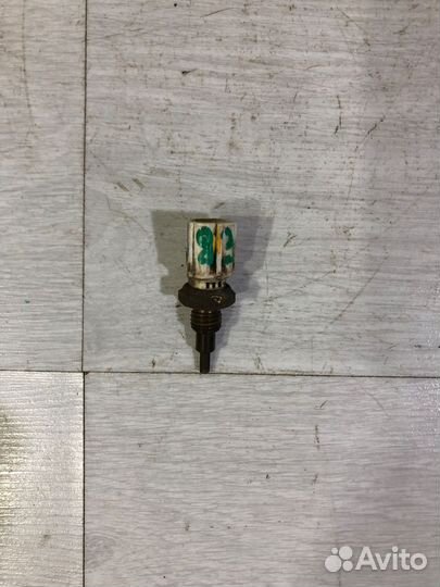 Датчик температуры peugeot 107 1.0 мт