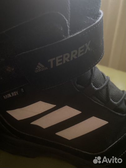 Зимние кроссовки adidas