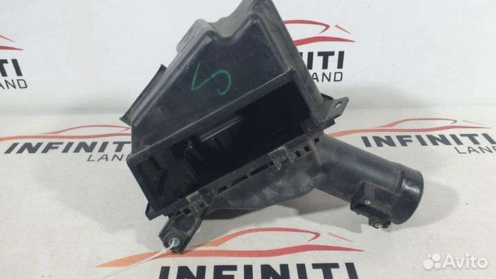 Корпус воздушного фильтра левый Infiniti G35 G37