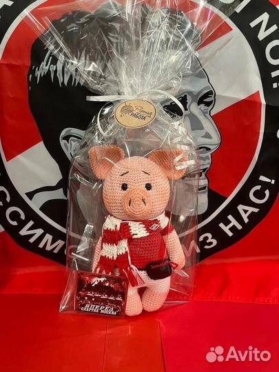 Поросёнок (сувенир для болельщиков фк Спартак)