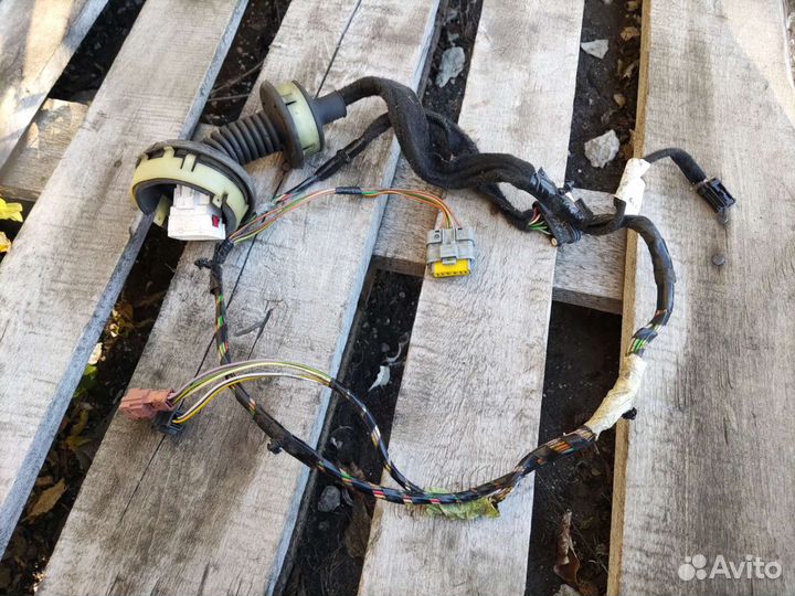 Проводка передней левой двери Ситроен С3