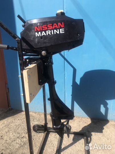 Продам лодочный мотор Nissan Marine