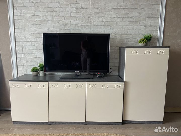 Стенка горка в гостинную