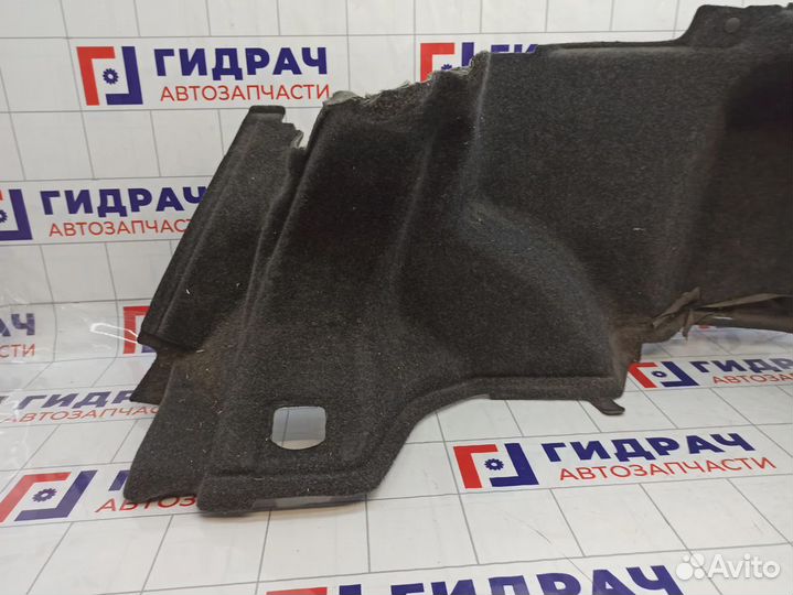 Обшивка багажника правая Toyota Avensis (T250) 64721-05050-C1