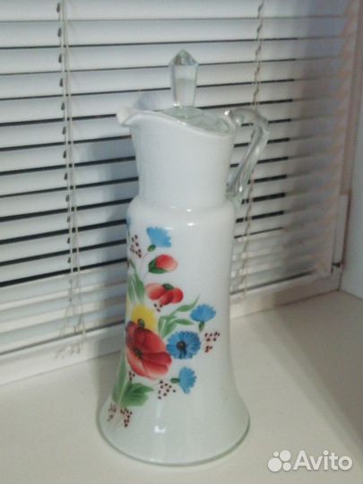 Кувшин из молочного стекла СССР
