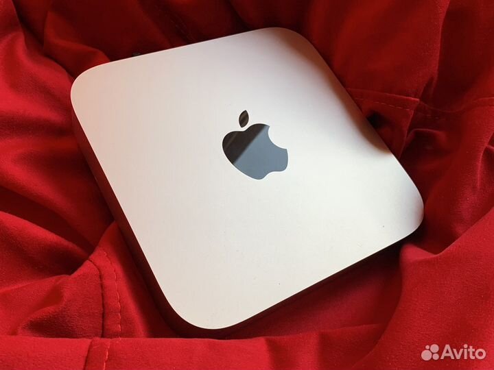 Apple Mac Mini intel i7 16GB SSD 512GB