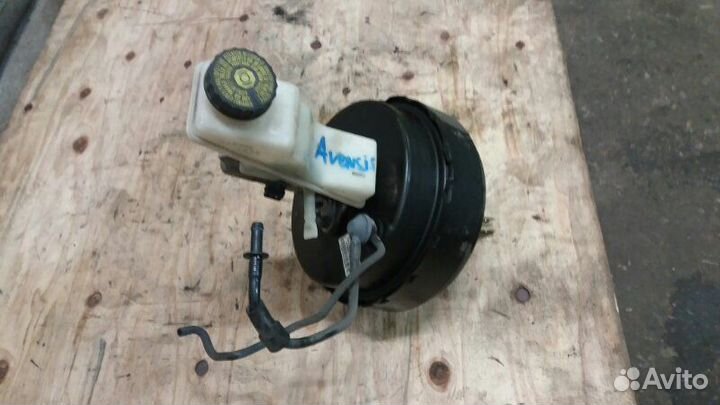 Усилитель тормозов вакуумный Toyota Avensis 2 06г