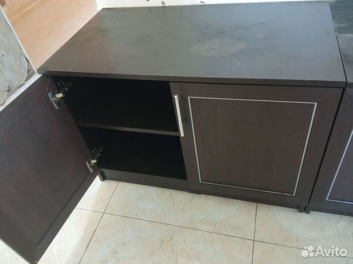 Полки и тумбы