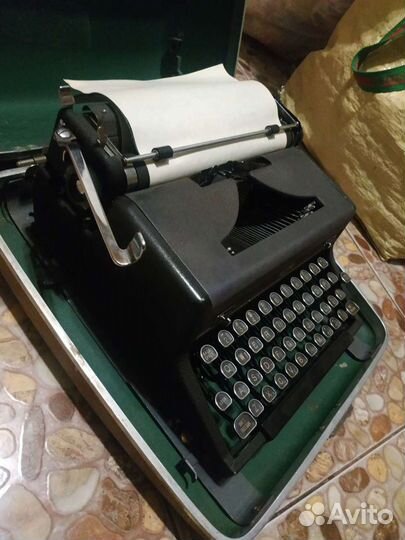 Пишущая машинка
