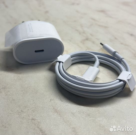 Зарядное устройство для iPhone 20W