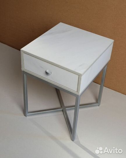 Тумба прикроватная
