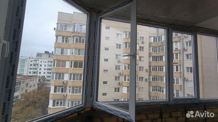 Оконная рама пластиковая