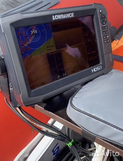 Эхолот Lowrance HDS-9 Gen3 и 3D StructureScan