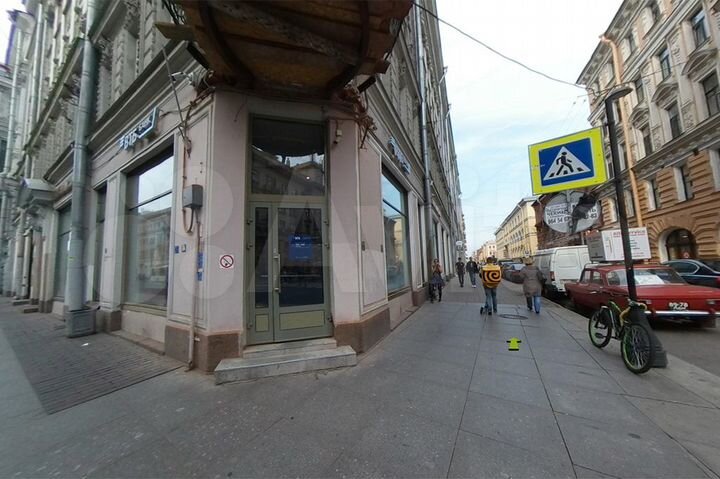 Комната 13 м², 1/4 эт.